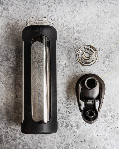 Glas Shaker 700 ml - Trinkflasche aus Glas mit Silikonschutz